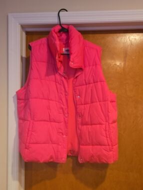 Old Navy Hot Pink Quilted Puffer Vest